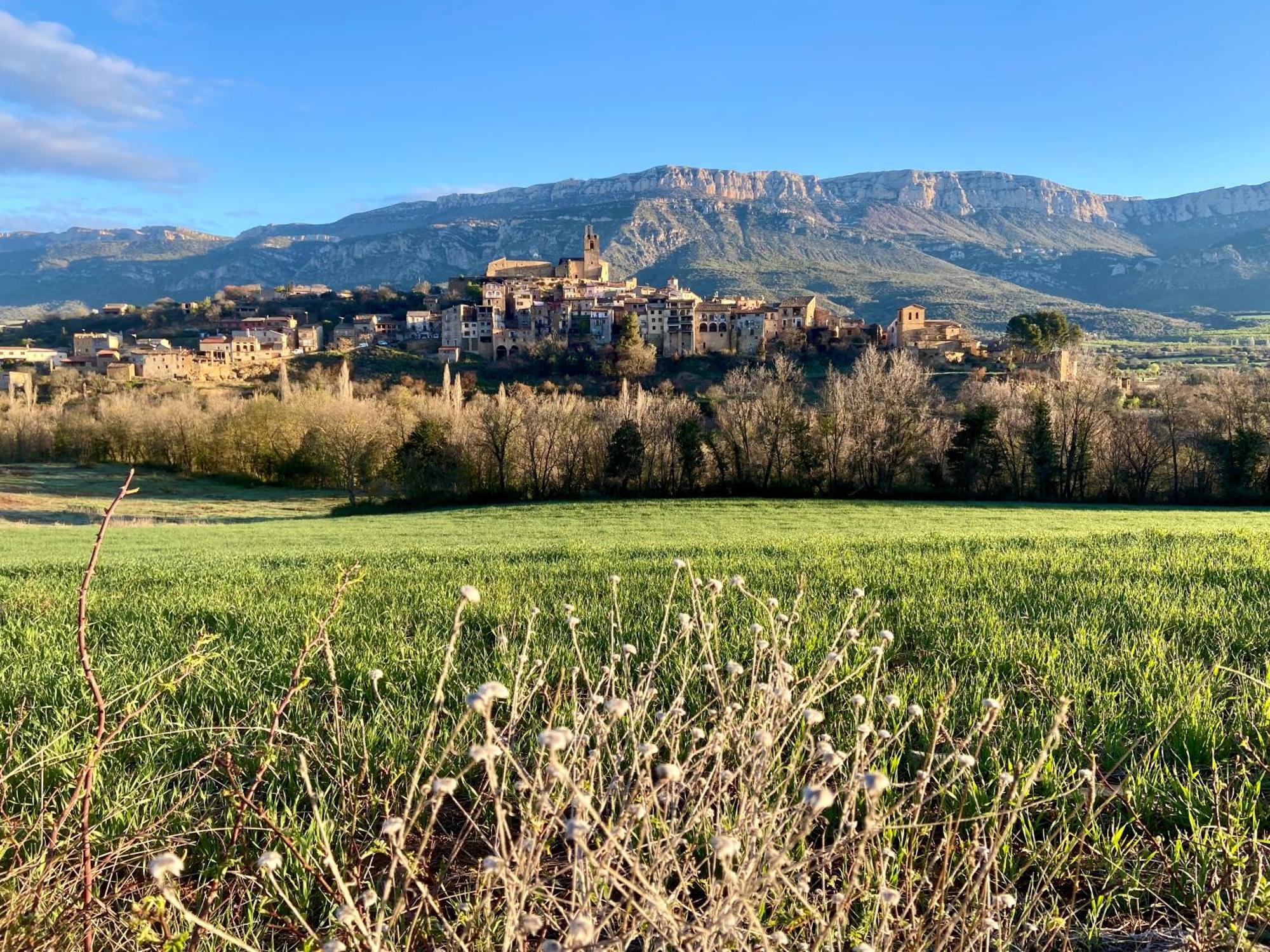 Vila Casa Acollidora I Familiar Amb Jardi I Barbacoa Ager Exteriér fotografie
