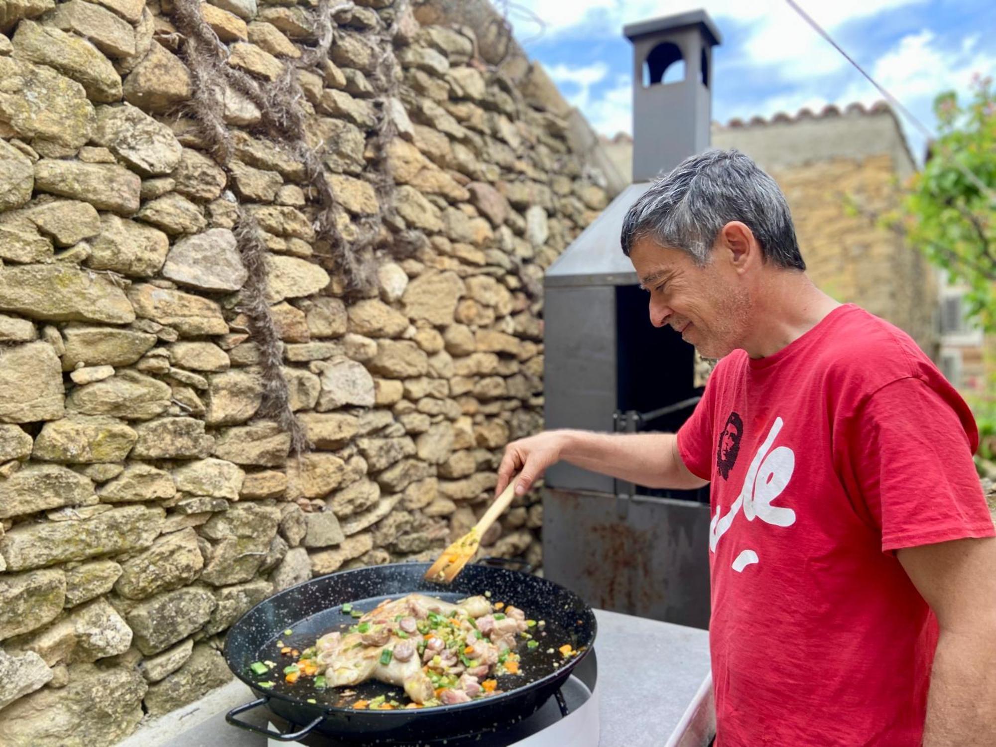 Vila Casa Acollidora I Familiar Amb Jardi I Barbacoa Ager Exteriér fotografie