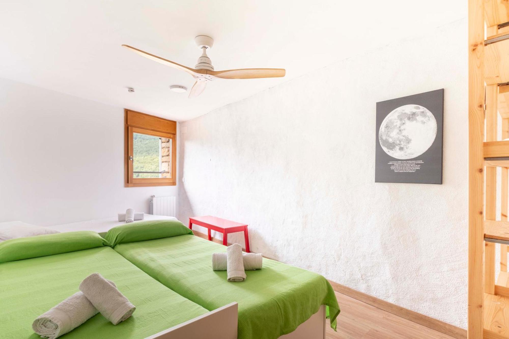 Vila Casa Acollidora I Familiar Amb Jardi I Barbacoa Ager Exteriér fotografie