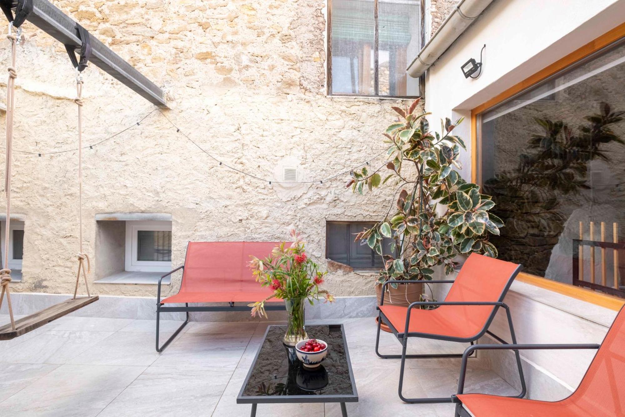 Vila Casa Acollidora I Familiar Amb Jardi I Barbacoa Ager Exteriér fotografie