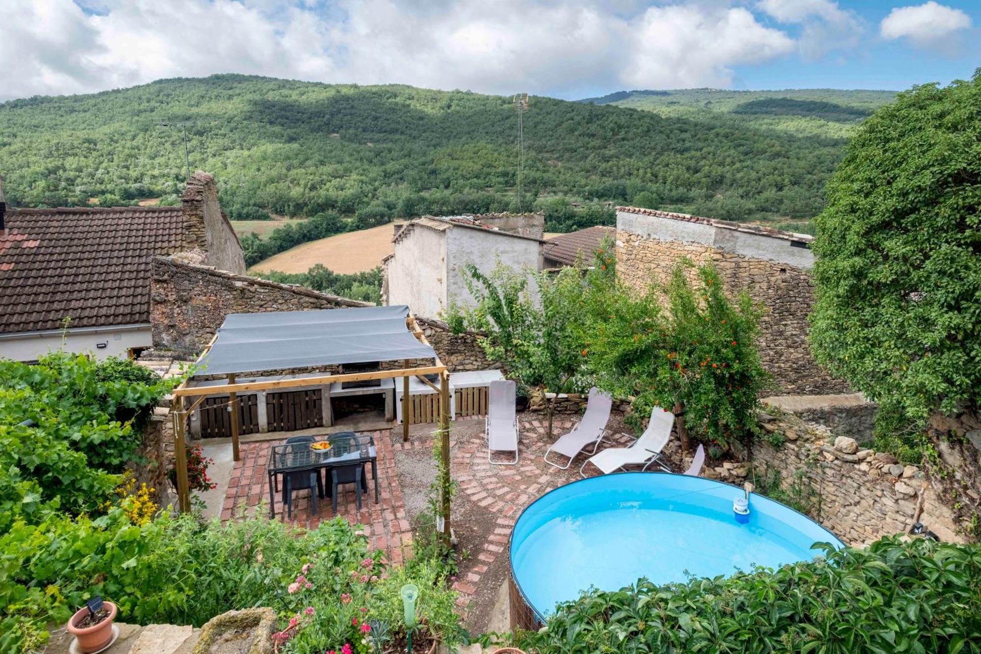 Vila Casa Acollidora I Familiar Amb Jardi I Barbacoa Ager Exteriér fotografie